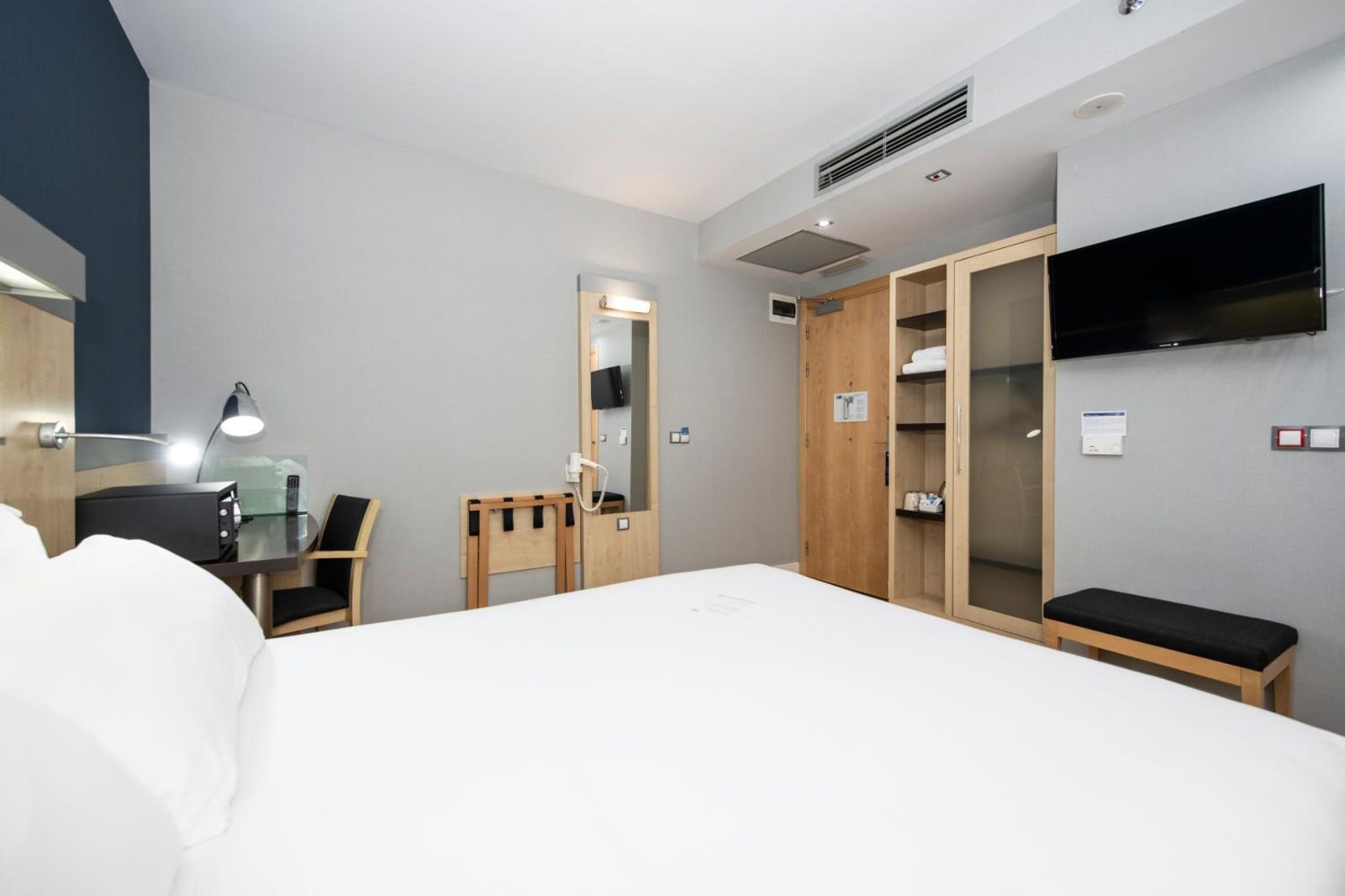 Holiday Inn Express Barcelona City 22@ by IHG — photo 5